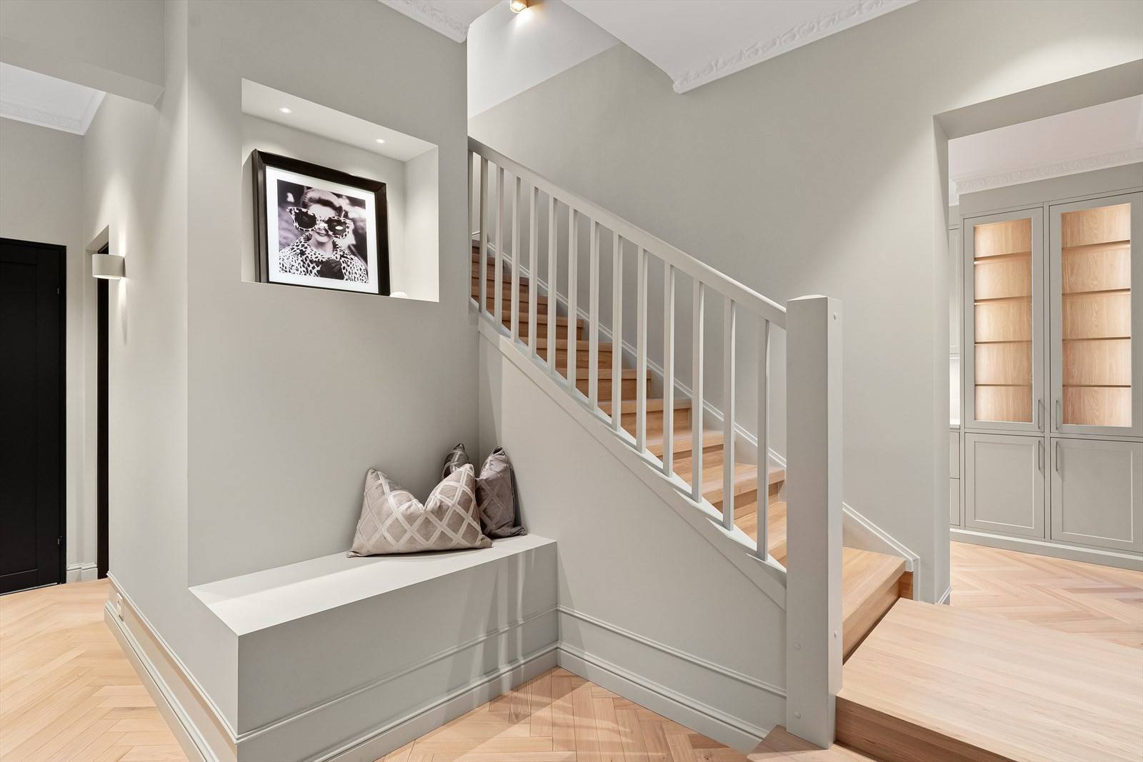 Tett, klassisk trapp